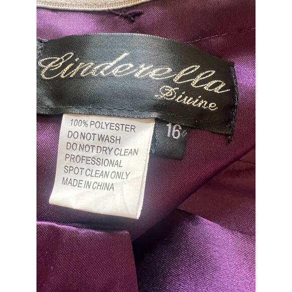 Y2K Cinderella Divine Purple Double Lined Formal Maxi Dress With Lace Up Back - Picture 4 of 4